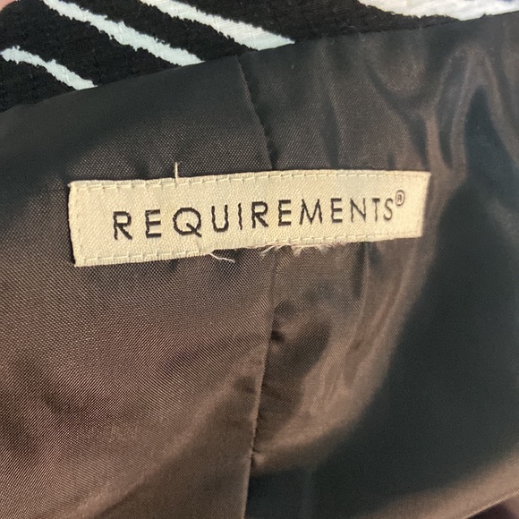 Women’s Requirements black and white jacket - Picture 6 of 6